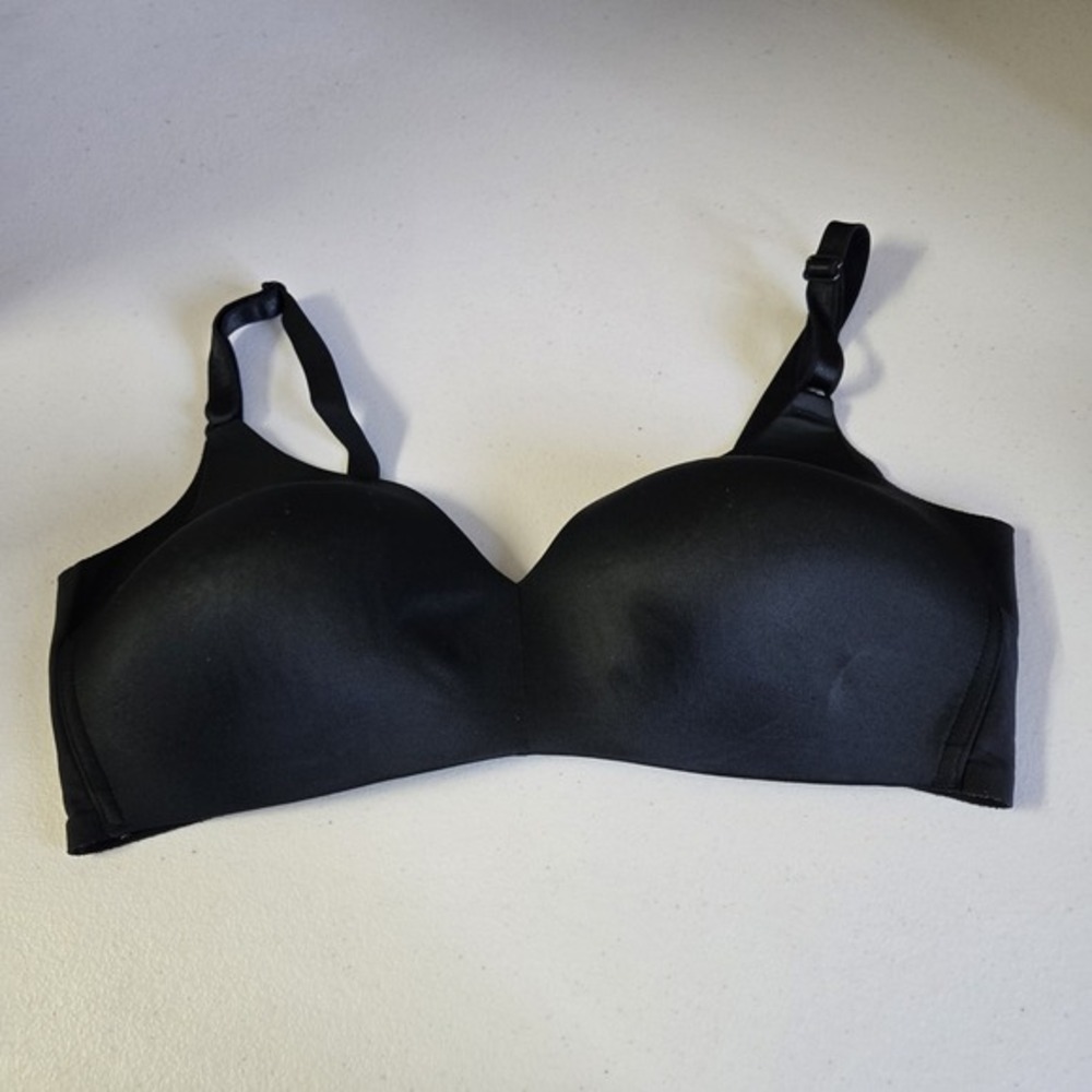Warners Women Bra 36D Black T Shirt Wireless Knit Adjustable Straps Smooth‎